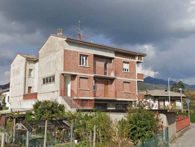 Palazzo / Stabile in vendita a Almenno San Salvatore