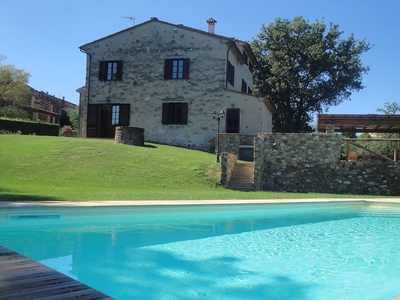 Villa Alexia Toscana (intera casa con giardino privato e piscina)