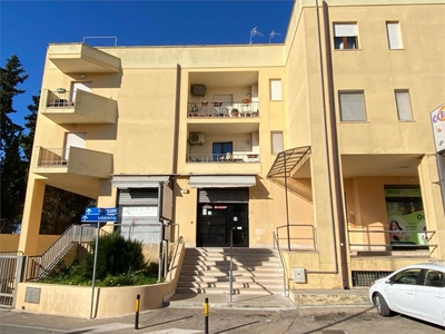 Appartamento in Via ombrone, Casarano, 6 locali, 1 bagno, 96 m²