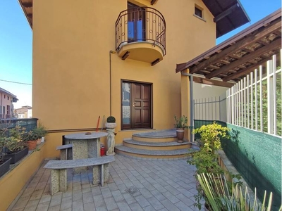 Appartamento in vendita a Oleggio Castello, via Arona - Oleggio Castello, NO