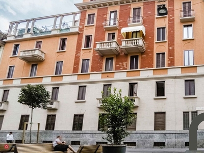 Appartamento in Vendita in Via Andrea Costa 10 a Milano