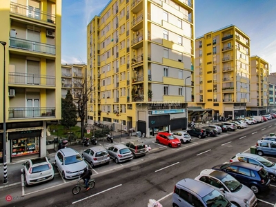 Appartamento in Vendita in Via Cadibona 2 a Milano