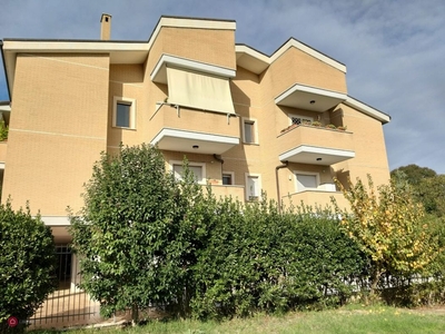Appartamento in Vendita in Via del Casale Avenali 8 a Roma