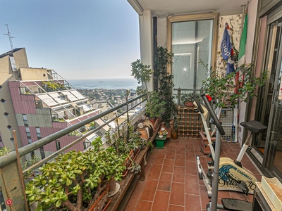 Appartamento in Vendita in Via delle Eriche 100 a Genova