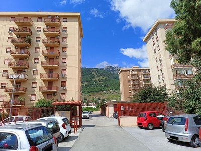 Appartamento in Vendita in Via Emilio Salgari a Palermo