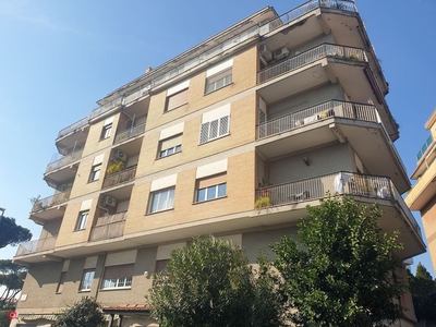 Appartamento in Vendita in Via Filippo Vassalli 10 a Roma