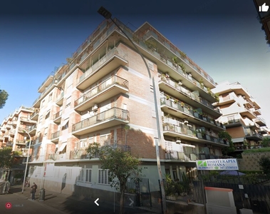 Appartamento in Vendita in Via Francesco Acri a Roma