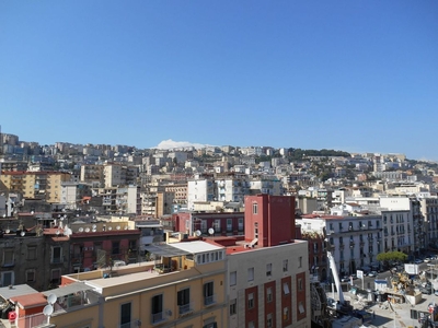 Appartamento in Vendita in Via Giordano Bruno a Napoli