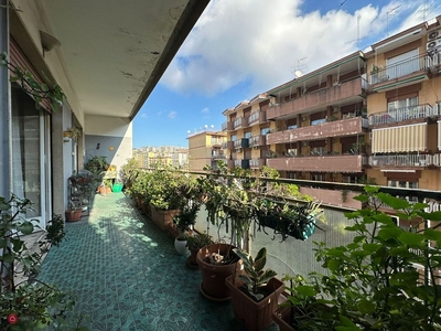 Appartamento in Vendita in Via Guido De Ruggiero 4 a Napoli