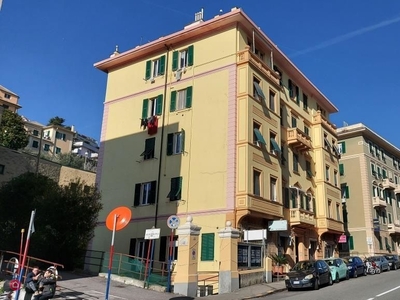 Appartamento in Vendita in Via isonzo a Genova