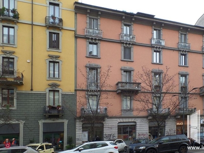 Appartamento in Vendita in Via Piacenza 6 a Milano