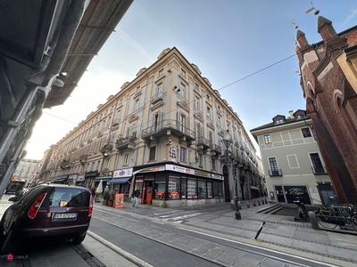 Appartamento in Vendita in Via San Domenico 5 a Torino