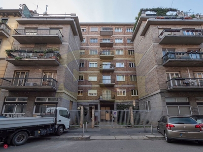 Appartamento in Vendita in Via Vela 14 a Milano