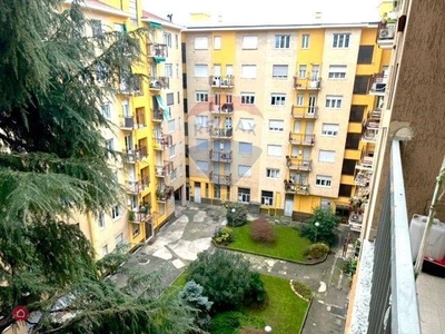 Appartamento in Vendita in Viale Certosa 121 a Milano