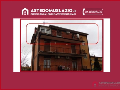 Appartamento in Via Mazzarrone, Roma, 6 locali, 2 bagni, 88 m²