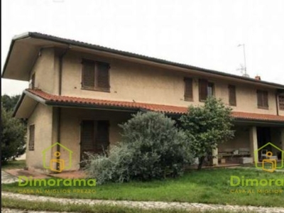 Villa in Via Paduletto n. 181 - fraz. Capezzano Pianore, Camaiore
