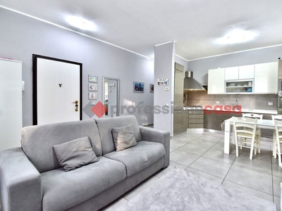 Bilocale in Via Mosè Bianchi 28, Paderno Dugnano, 1 bagno, 67 m²