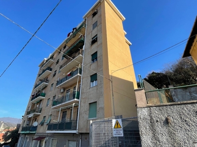 Bilocale in Via San Quirico, Genova, 1 bagno, 56 m², 2° piano