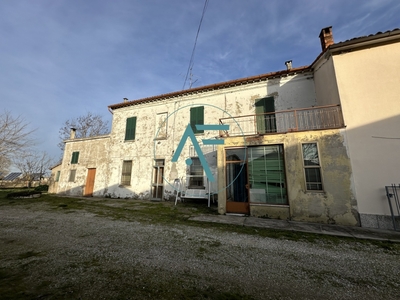 Casa affiancata a Ravenna, 7 locali, 2 bagni, giardino privato, 215 m²