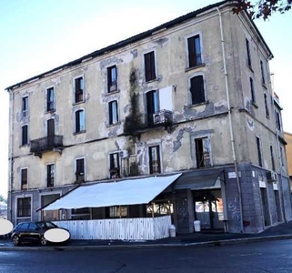 Casa indipendente in Vendita a Milano Via Privata Giampietrino