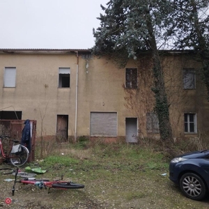 Casa indipendente in Vendita in Strada Bertoli a Parma
