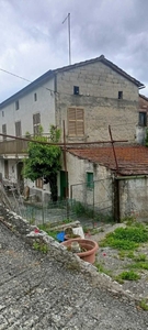 Casa indipendente in Via Torricelli Superiore snc, San Giorgio a Liri