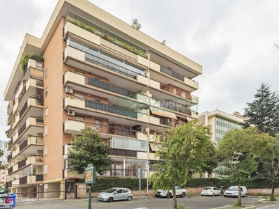 Garage/Posto auto in Vendita in Viale della Grande Muraglia 59 a Roma