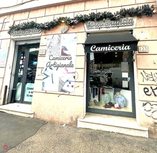 Negozio/Locale commerciale in Vendita in Corso di Francia 121 a Roma