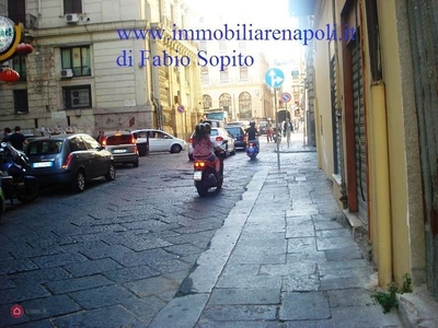 Negozio/Locale commerciale in Vendita in Via Giulio Cesare Cortese 19 a Napoli