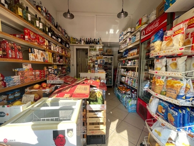Negozio/Locale commerciale in Vendita in Via riccardo grazioli lante 54 a Roma