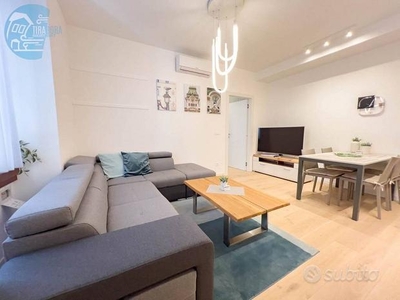 Piazza Della Borsa 3B | Tirabora Short Rent