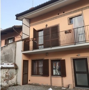 Quadrilocale in Via Roma 46, Airasca, 1 bagno, 81 m², 1° piano