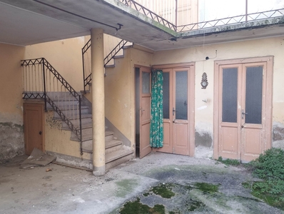 Rustico casale in vendita a Fara Gera D'adda Bergamo
