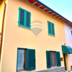 Villa a schiera in VIA DI BRUSCIANA, Empoli, 5 locali, 1 bagno, 145 m²