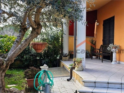 Villa a schiera in Via teodora, Rimini, 7 locali, 3 bagni, garage