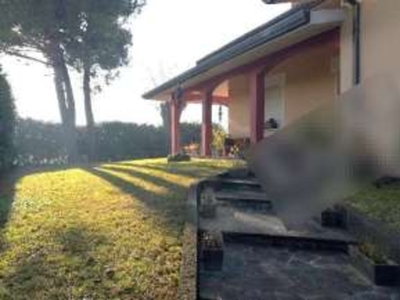 Villa in Via G. Pascoli, Ceregnano, 11 locali, 273 m² in vendita