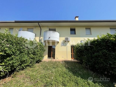 Villa a schiera a Maniago