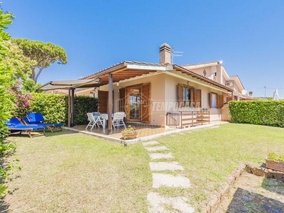 Villa angolare con tre camere da letto