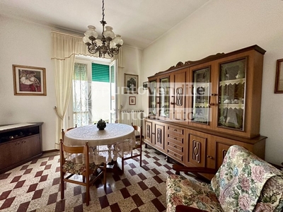 Appartamento in Affitto a Lucca, zona San Donato, 750€, 90 m², arredato