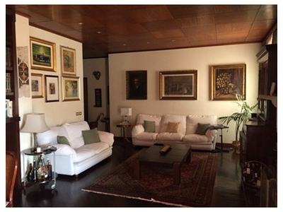 Appartamento in Affitto a Messina, zona Viale Regina Margherita, 1'000€, 180 m², arredato