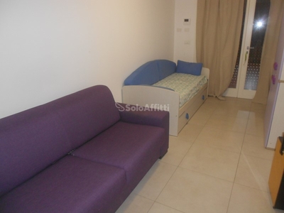 Appartamento in Affitto a Padova, zona Altichiero, 1'200€, 90 m², arredato