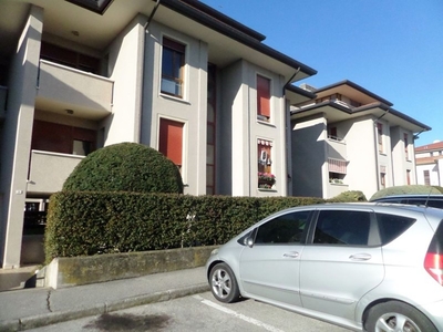 Appartamento in Vendita a Pordenone, zona Semicentro, 138'000€, 119 m², arredato