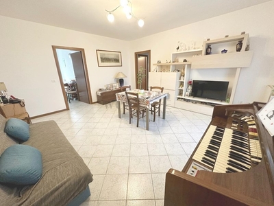 Appartamento in Vendita a Prato, zona San Giorgio a Colonica, 240'000€, 90 m²