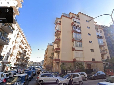 Appartamento in Vendita in Largo Gian Giacomo Carissimi a Palermo