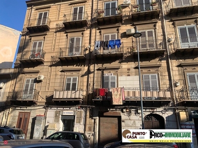 Appartamento in Vendita in Via Domenico Scinà a Palermo