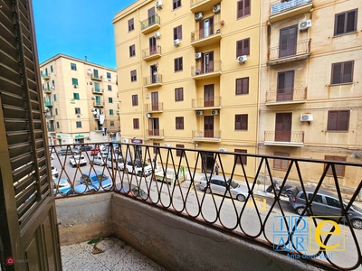 Appartamento in Vendita in Via Francesco Paolo Perez 205 a Palermo
