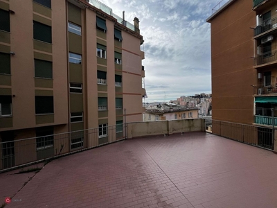 Appartamento in Vendita in Via Monterosa a Genova