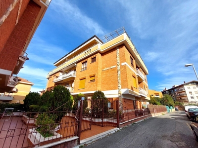 Appartamento in Via Arturo Reali , 18 B, Marino (RM)