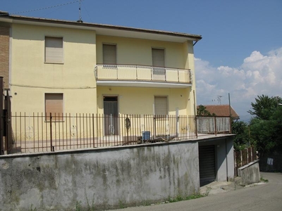 Casa indipendente in vendita a Montecalvo Irpino