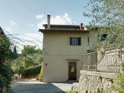 Villa in Vendita in Via di Colle Ramole 11 a Firenze